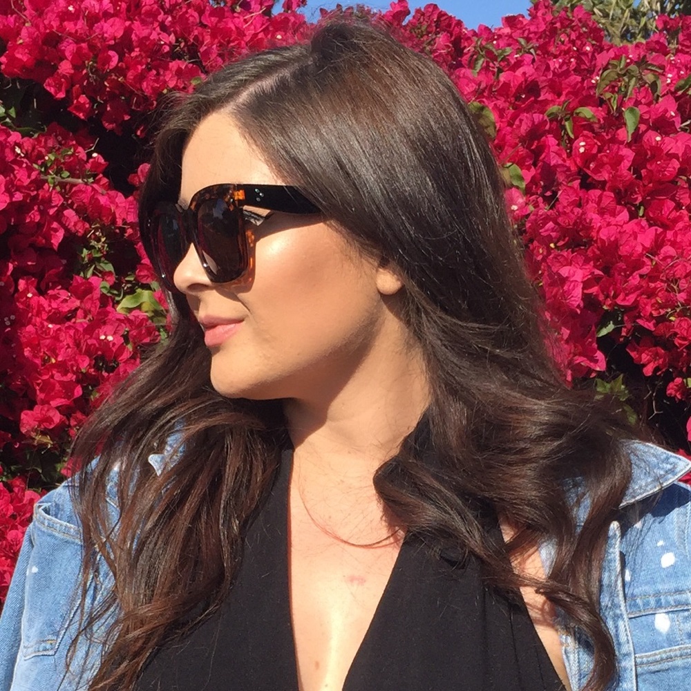 Meet your Posher, Casey